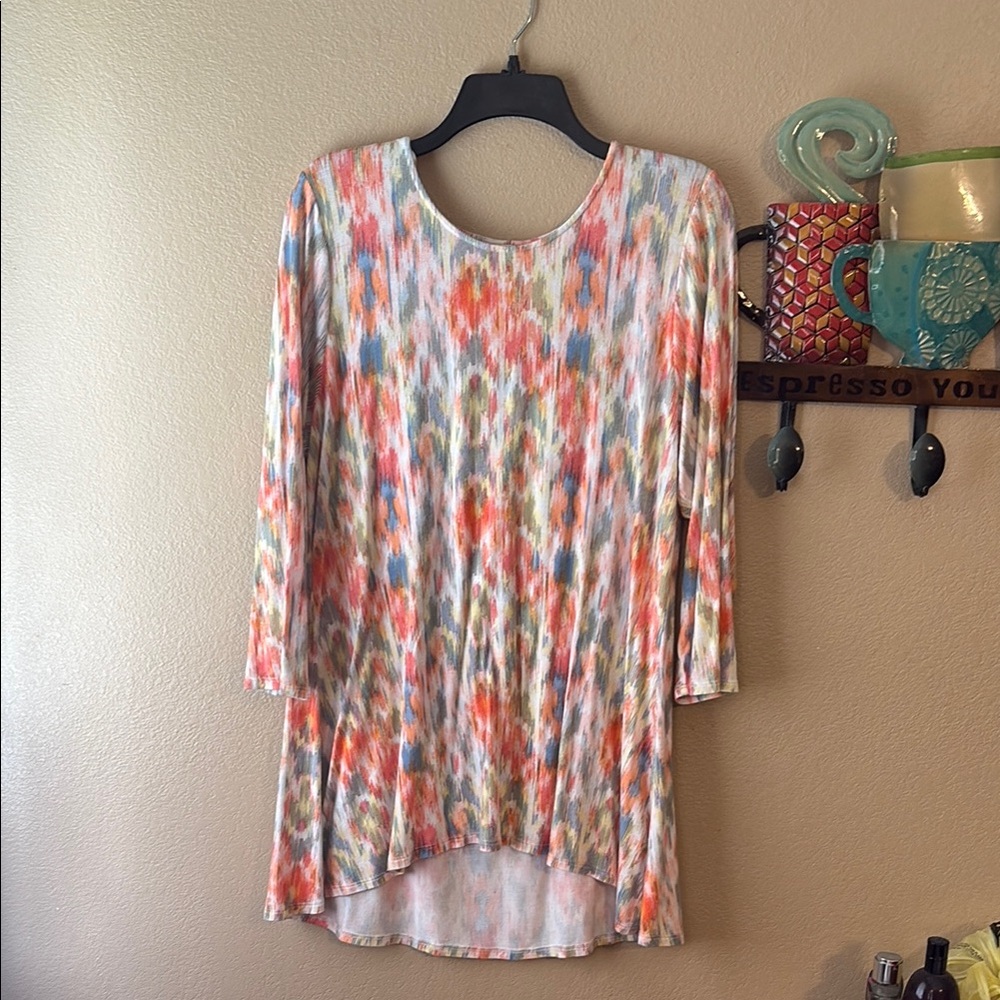 Intro. Coral and Blue soft 3/4 Sleeve Tunic